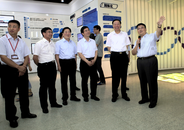 省委书记罗志军光临征途国际官网药业调研强调：做强科技创新引擎 让现代中药走向世界