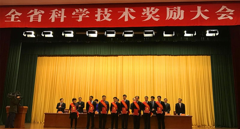 江苏省科学技术嘉奖大会隆沉进行 肖伟钻研怨鬲得首届专利发现人奖