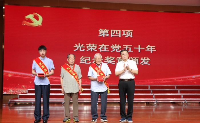 41f62ae05e00430eadb2939d8528e640